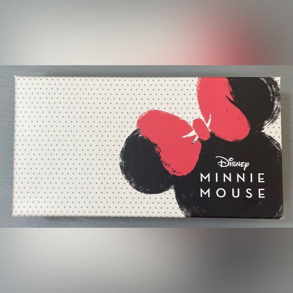 DISNEY MINNIE MOUSE BLUE CRYSTAL STUD EARRINGS in STERLING SILVER wTRINKET DISH - Picture 5 of 8